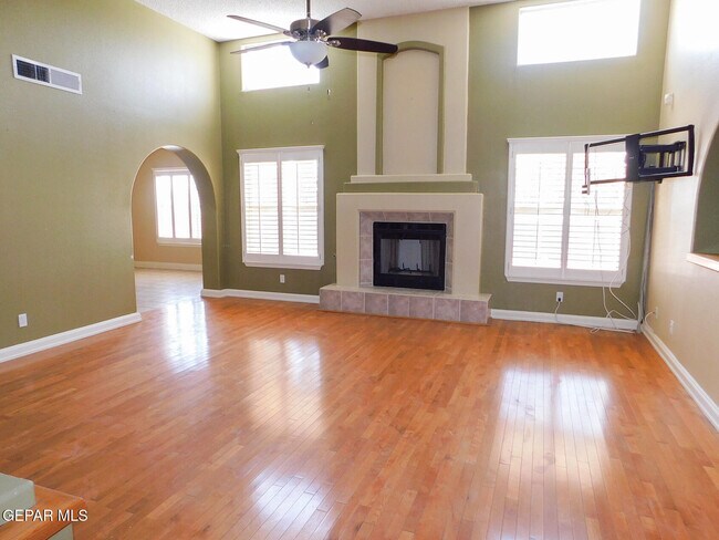 Building Photo - 917 Tecate Pl