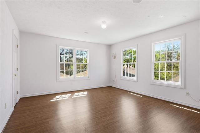 Building Photo - 2516 Shirley Ave