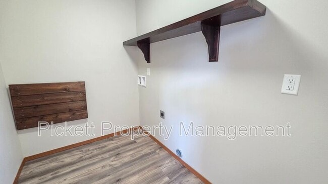 Building Photo - 2523 Filbert Ave