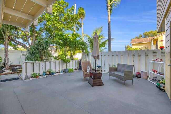 Building Photo - 170 Seabreeze Cir