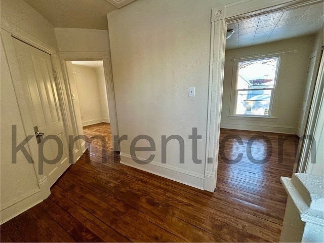 Building Photo - 705 10th St NE