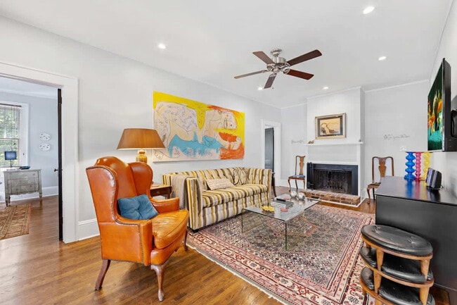 Building Photo - 500 Queens Rd