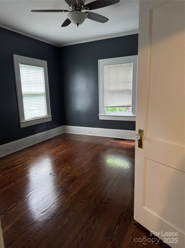 Building Photo - 1100 Herrin Ave