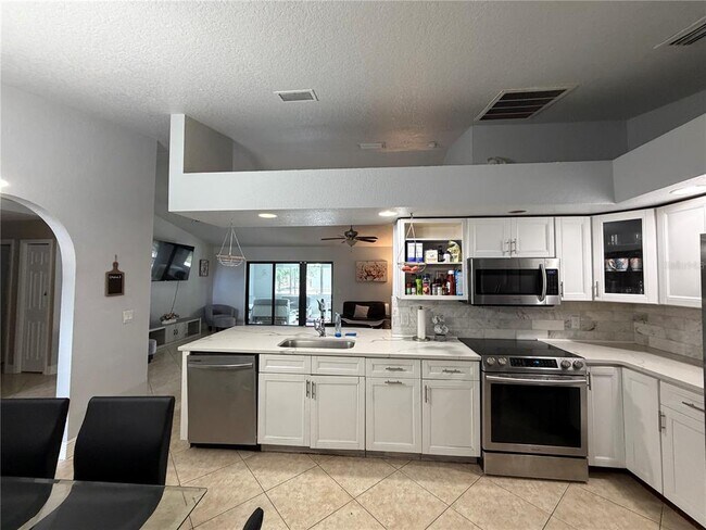 Building Photo - 6972 Crock Ave