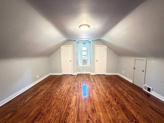 Building Photo - The 3 Bedroom In St. Matthews You've Been Looking For!