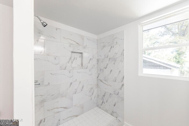 Building Photo - 1175 Hartley St