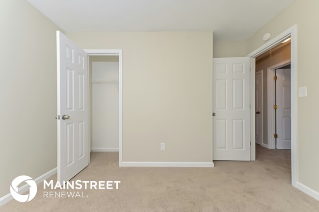 Building Photo - 3447 Oak Leaf Ct