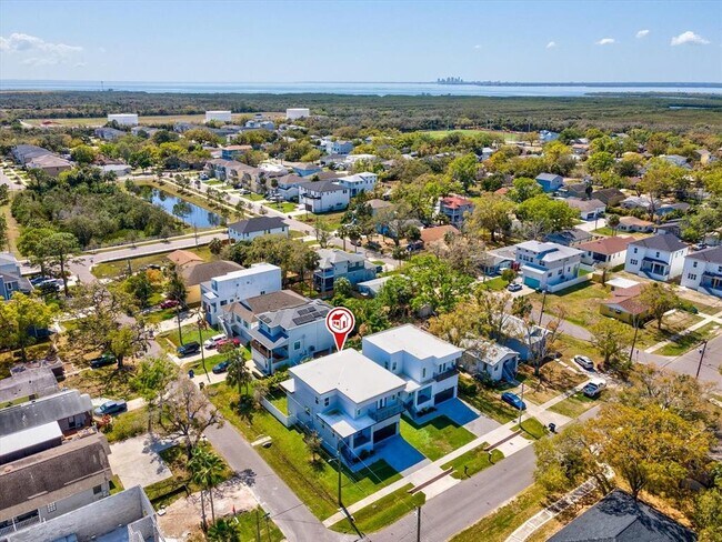 Building Photo - 5002 W Idaho St