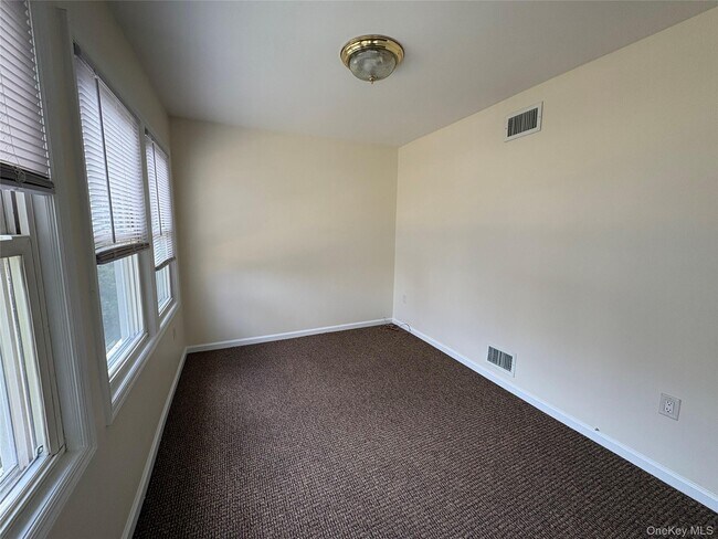 Building Photo - 3 Brookwood St