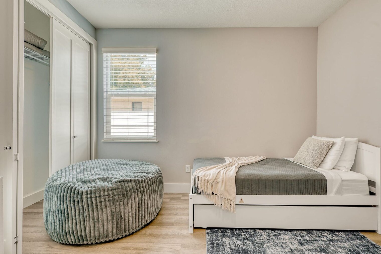 Building Photo - 1669 Colleen St