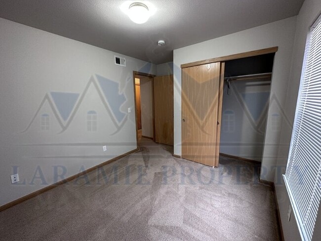 Building Photo - 415 Mitchell St