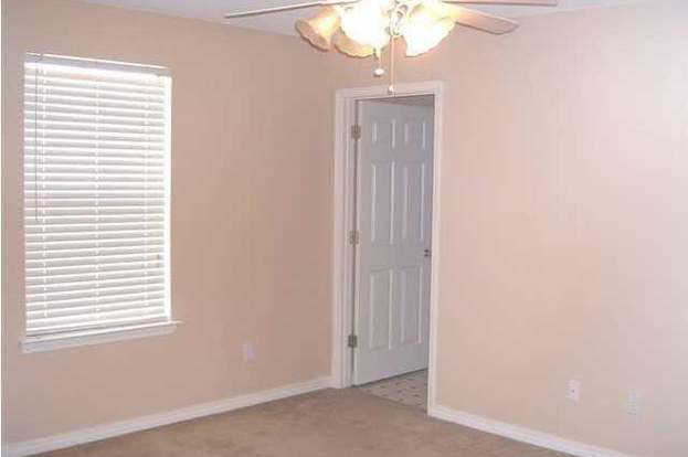 Building Photo - 1065 Antigua Cir