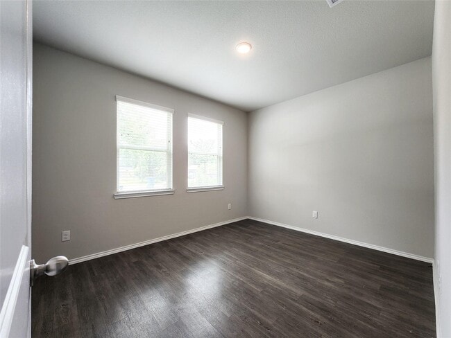 Building Photo - 26471 Joy Village Dr