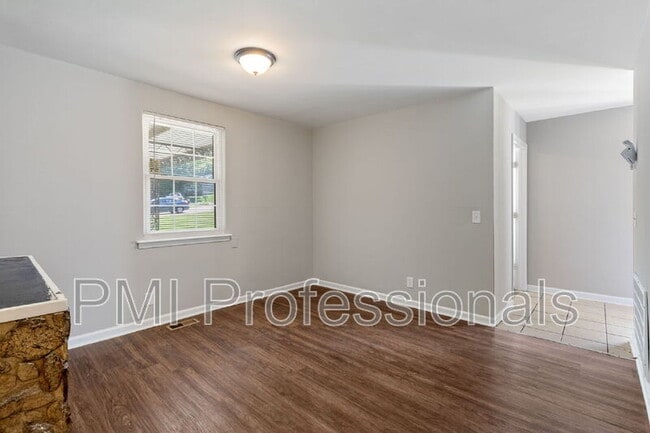 Building Photo - 4912 Leesa Ann Ln