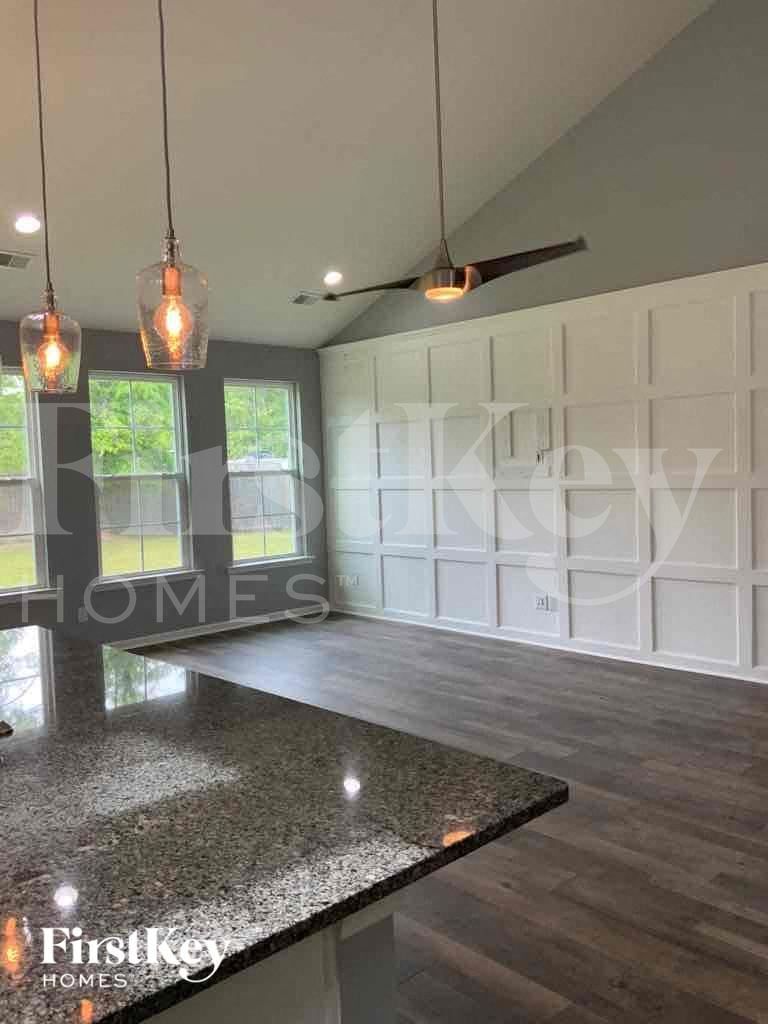 Building Photo - 447 Stonefield Cir