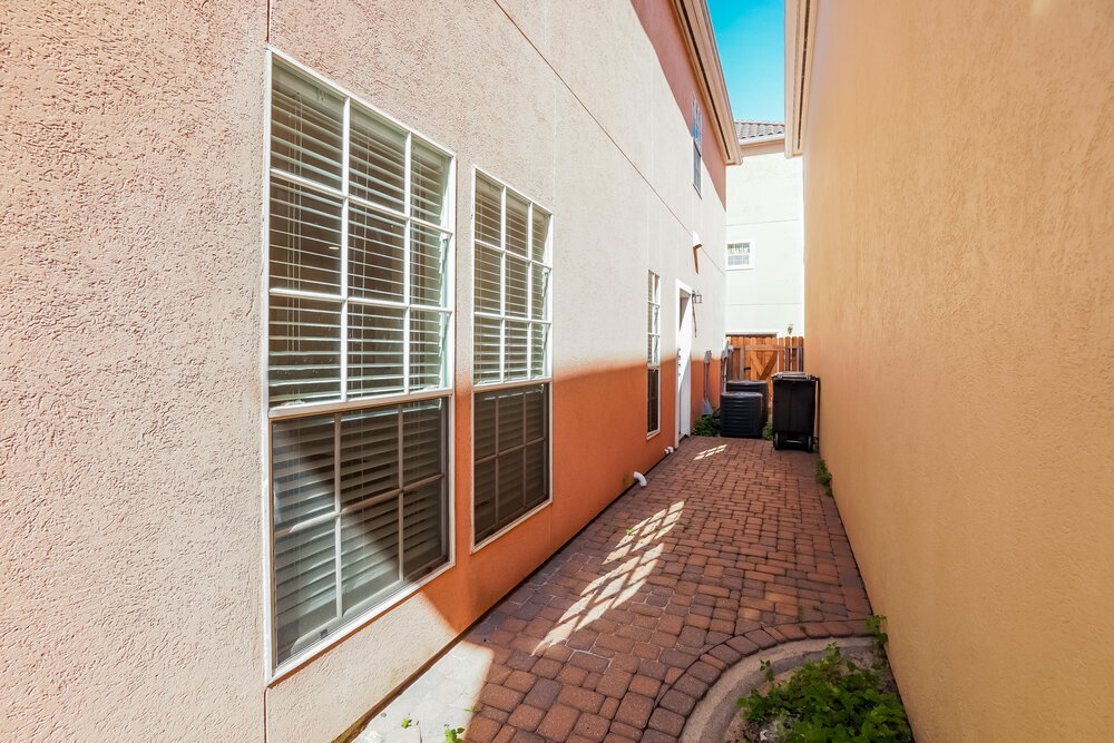 Building Photo - 7118 Turtle Lagoon Row