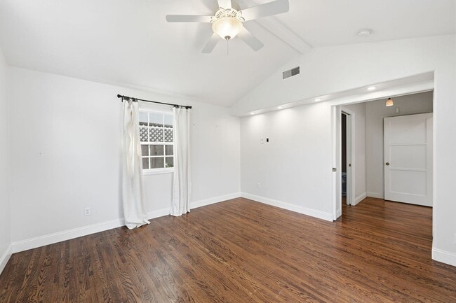 Building Photo - MISSION BAY 4-BED/3-BATH - 3 MIN WALK TO BAY