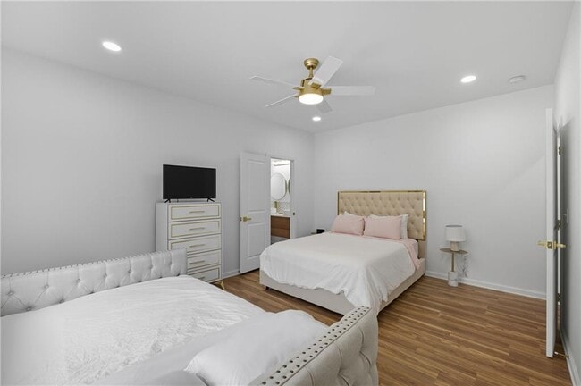 Building Photo - 1278 Plaza Ave SW