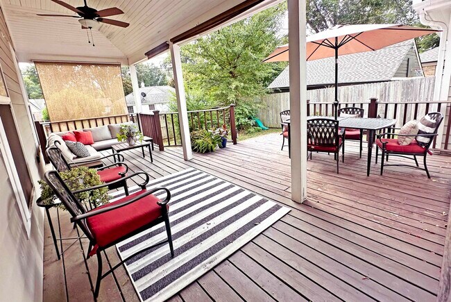 Building Photo - 3815 Montclair Dr