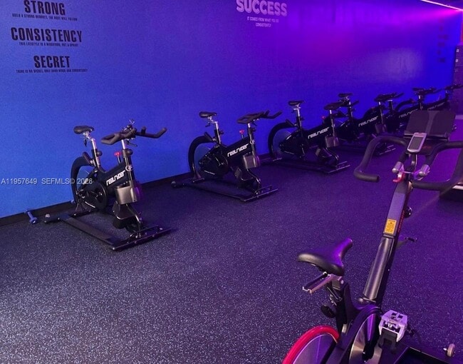 Building Photo - 369 Lakeview Dr