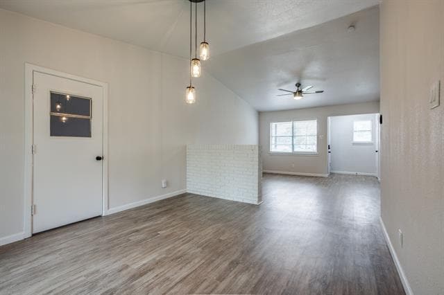 Building Photo - 203 N Forest Crest Dr