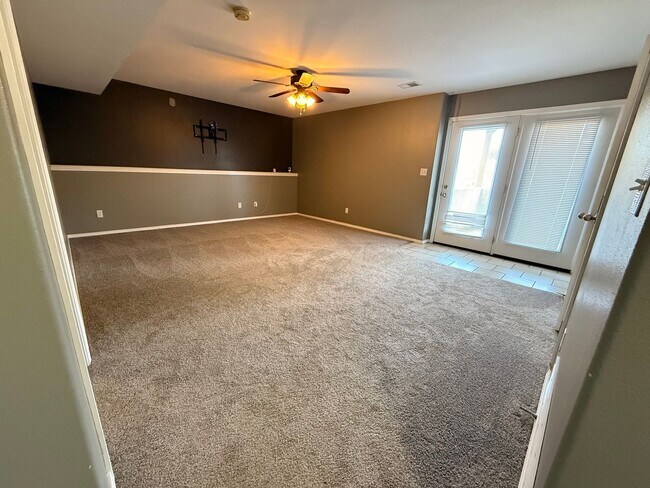 Building Photo - Beautiful Split Level in Northern Heights