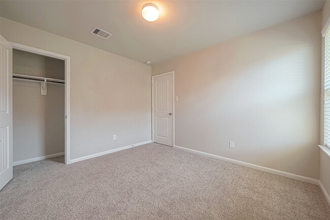 Building Photo - 3914 McDonough Way