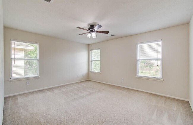Building Photo - 14555 Gleaming Rose Dr