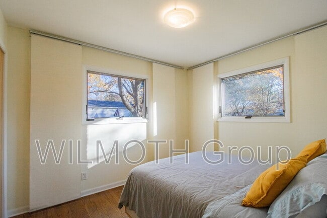 Building Photo - 10327 Orchard Park Dr W