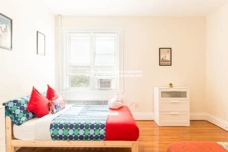 Building Photo - 22 Euston St