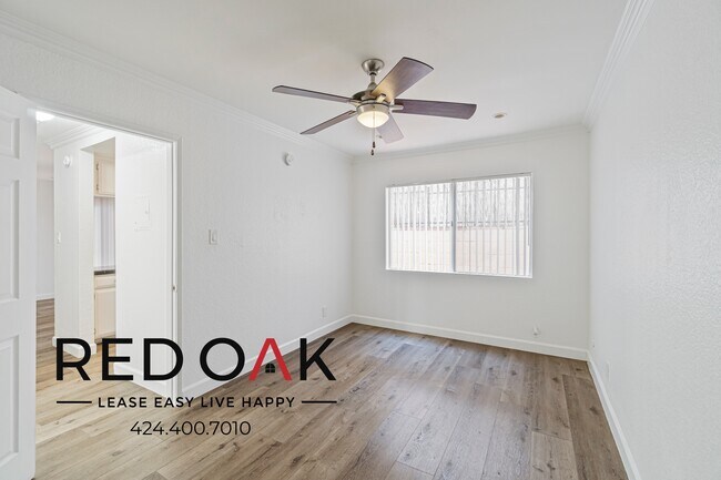 Building Photo - 4069 Oakwood Ave