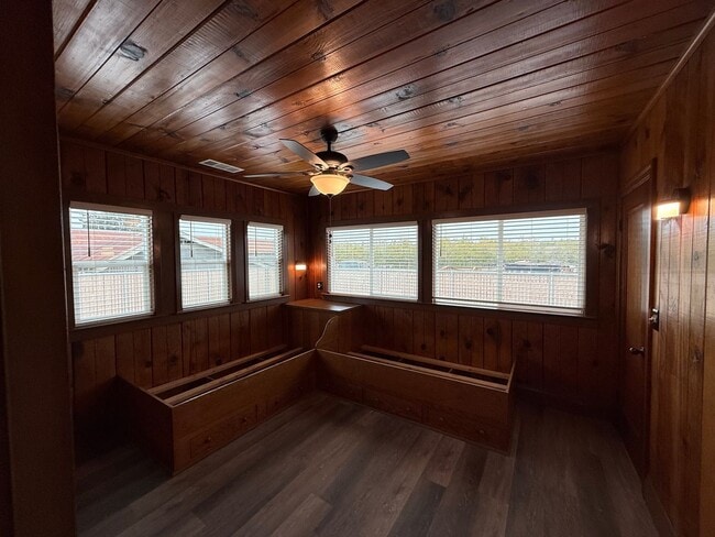 Building Photo - Newly remodeled country home!