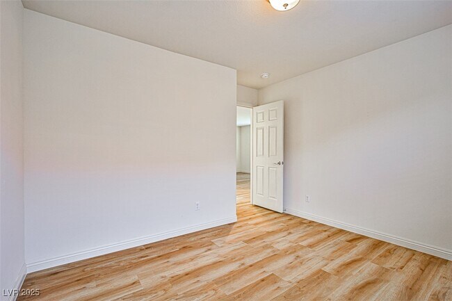 Building Photo - 6745 Philharmonic Ave