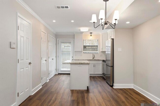 Building Photo - 9506 Jefferson Hwy