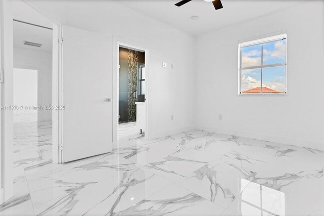 Building Photo - 14532 SW 13th Terrace