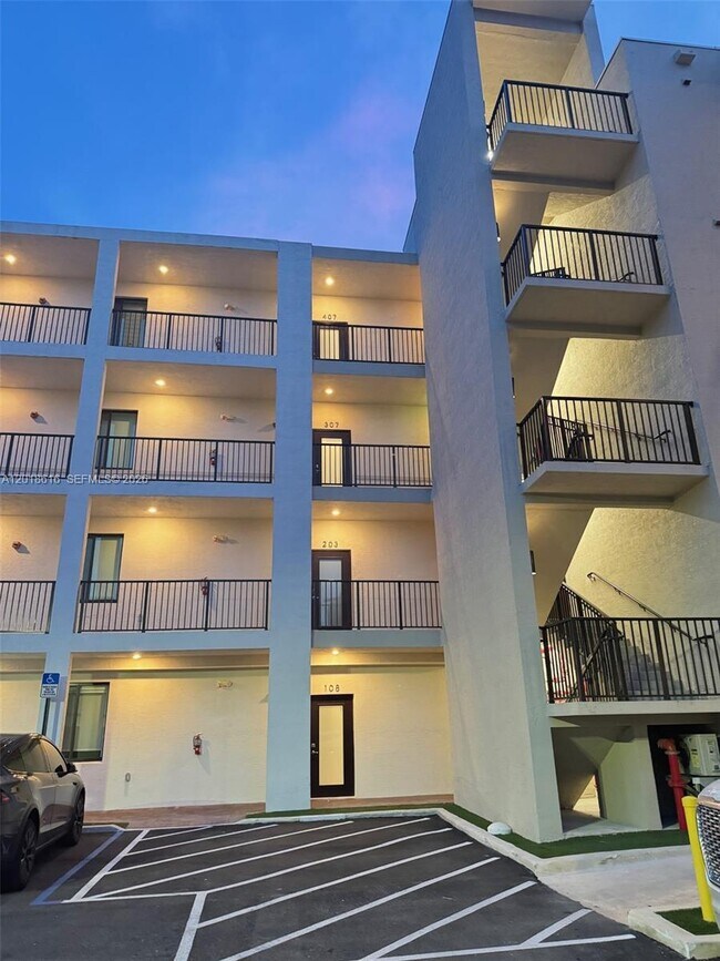 Building Photo - 8167 NW 41st St