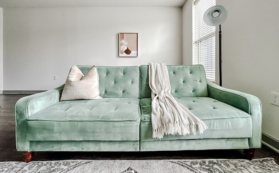 Building Photo - 111 E 4th St