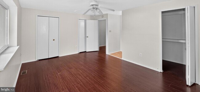 Building Photo - 9814 Rainleaf Ct