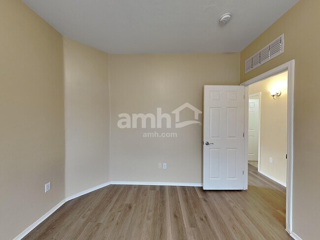 Building Photo - 1990 E Vera Cruz Vis