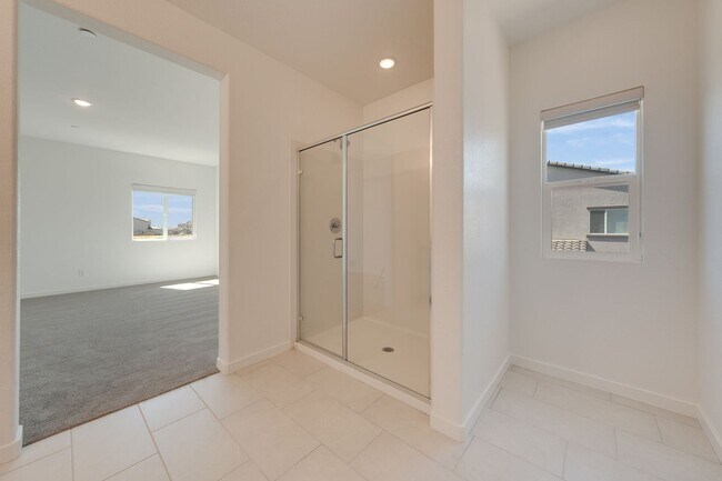 Building Photo - New 4 Bedroom Home with Next Gen Suite + S...