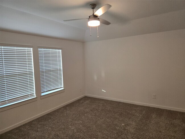 Building Photo - 31710 Carlisle Cv Ct