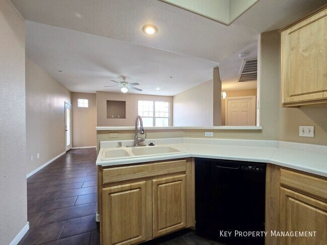 Building Photo - 5855 Valley Dr