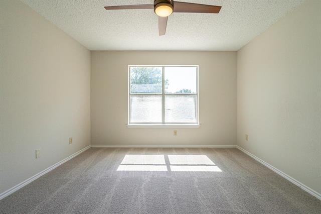 Building Photo - 2507 Meadowview Dr