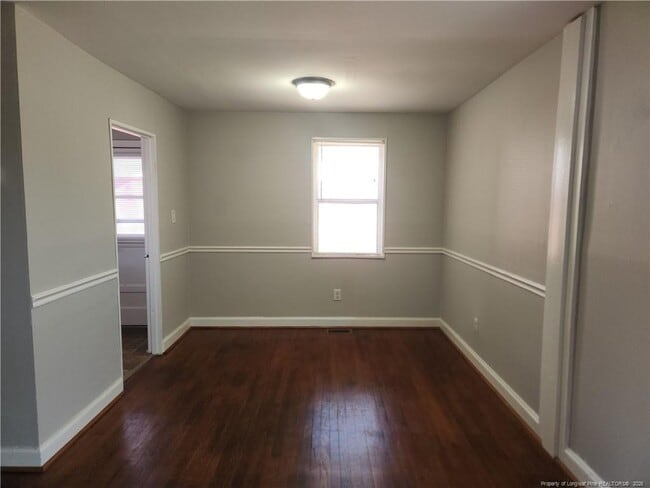 Building Photo - 469 McBain Dr