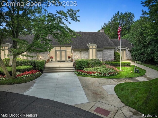Building Photo - 1125 Meadowglen Ct