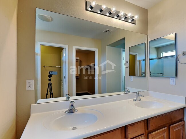 Building Photo - 14906 N 174th Ln