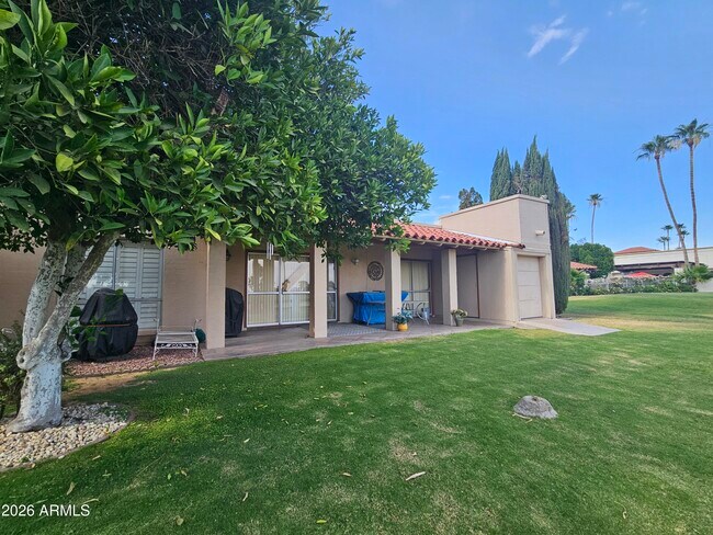 Building Photo - 6851 E Golden Hills Way