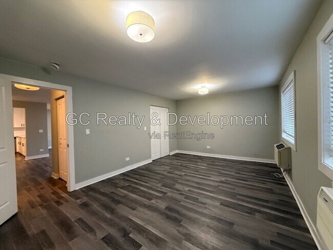 Building Photo - 800 Graceland Ave