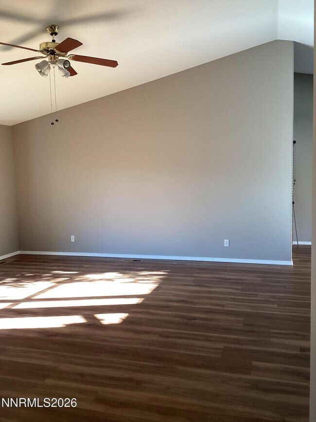 Building Photo - 2175 Albatross Way