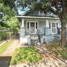 Building Photo - 1722 Hermosa St